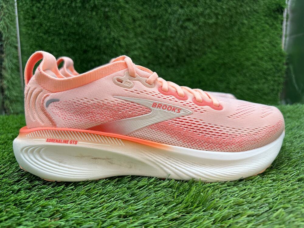 Brooks Adrenaline GTS 25 1204431B855 Athletic Sneaker Women's 9.5B Pink Mesh
